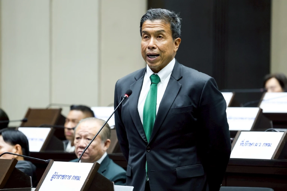 นายชัชชาติ สิทธิพันธุ์ ผู้ว่าราชการกรุงเทพมหานคร