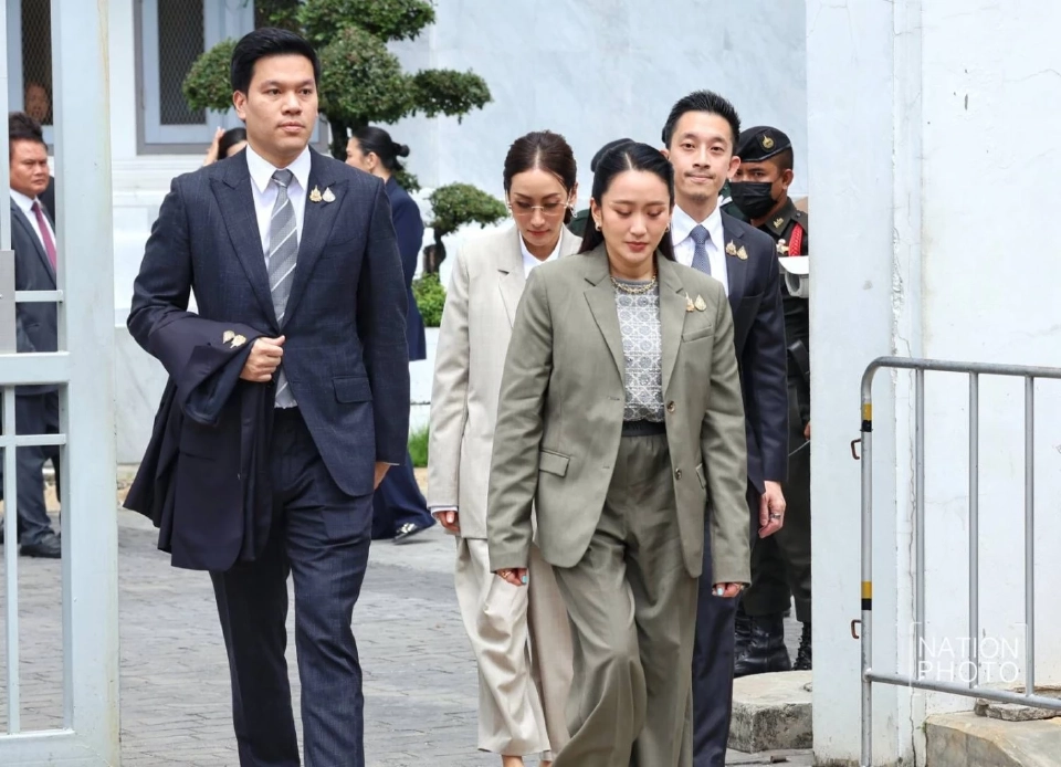 'แพทองธาร' เปิดใจหลังศาลพิพากษาคดีชั้น 14 เผยเป็นห่วงและภูมิใจในพ่อ