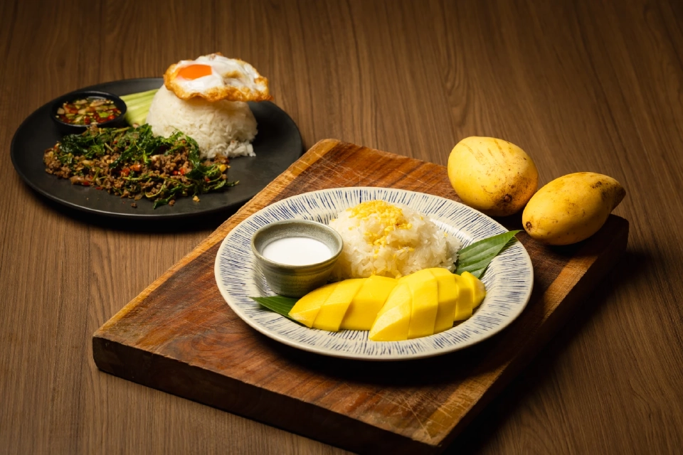 อิ่มอร่อยกับ 'อร่อย บอนวอย' พบกับ 10 เมนู 'อาหารไทยพื้นถิ่น'