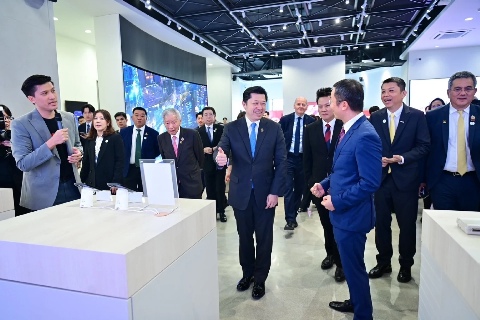 ซีพีโชว์พลังนวัตกรรม สร้างมูลค่าเศรษฐกิจกว่า 4 หมื่นล้าน พร้อมผนึกพันธมิตรโลก ปั้นไทยสู่ศูนย์กลางเทคโนโลยี