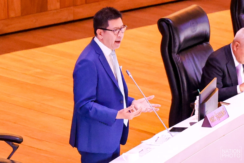 นายเอกนิติ นิติทัณฑ์ประภาศ รองนายกรัฐมนตรี และรัฐมนตรีว่าการกระทรวงการคลัง 