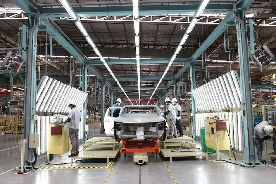 โรงงานนิสสัน อ.บางเสาธง จ.สมุทรปราการ 