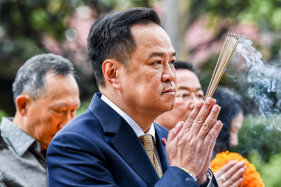 นายกฯ ถือฤกษ์สักการะสิ่งศักดิ์สิทธิ์ทำเนียบฯ เช้านี้ ขอพรให้ราบรื่น