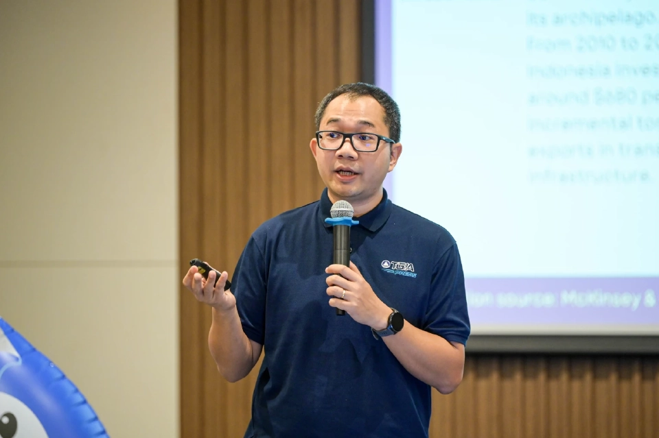 นายจุฑาธวัช เพ็งศรี ประธานคณะกรรมการประกันภัยทางทะเลและโลจิสติกส์