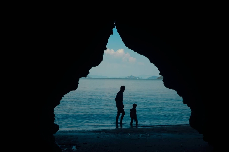 ล่องแคนูท่อง ‘อ่าวพังงา’ตามรอย ‘จูราสสิคเวิลด์’ มหัศจรรย์ แพลงก์ตอนเรืองแสง