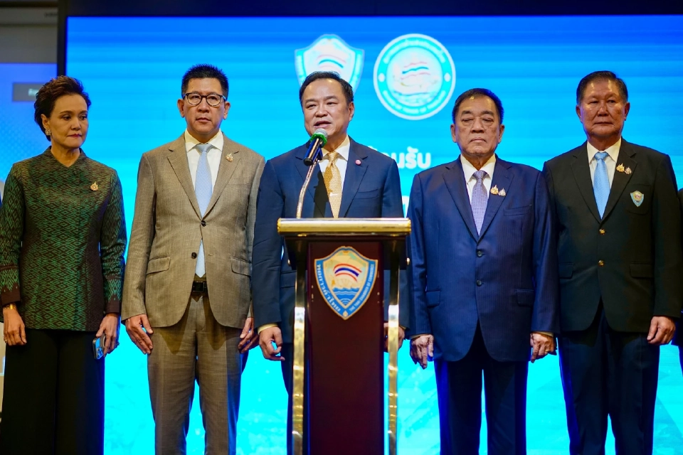 เปิดโผครม. 'อนุทิน 1' ทีมเศรษฐกิจผสมมืออาชีพ เดินหน้าแก้ปัญหาปากท้อง