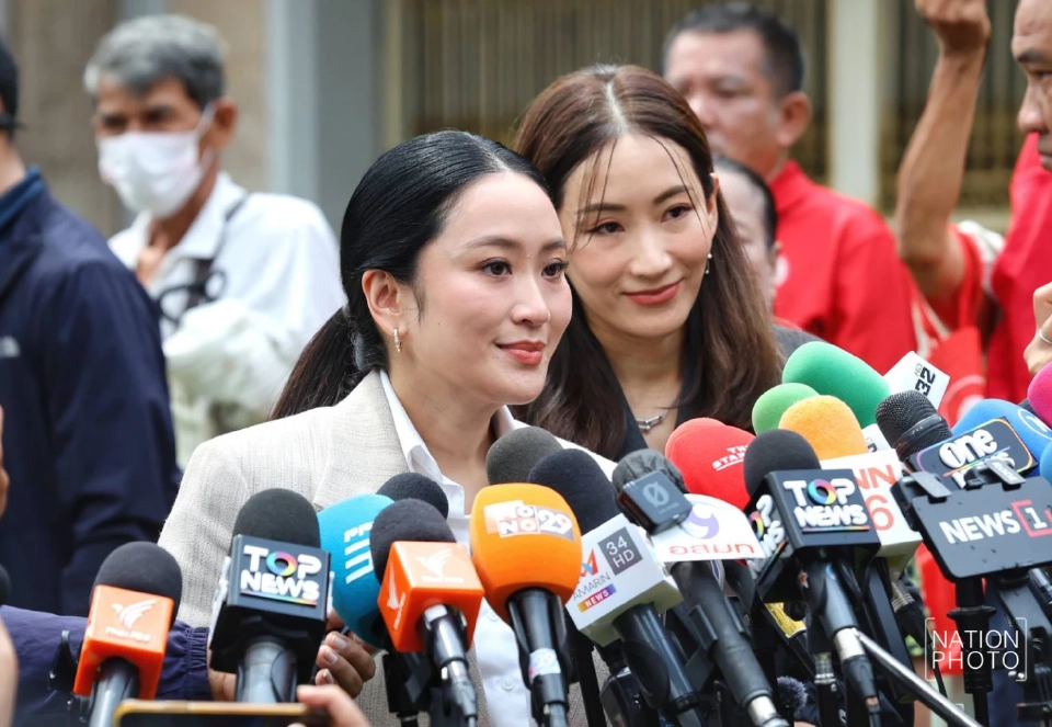 “แพทองธาร”เปิดใจหลังเยี่ยม “ทักษิณ” ย้ำพ่อแข็งแรง-มีกำลังใจดี