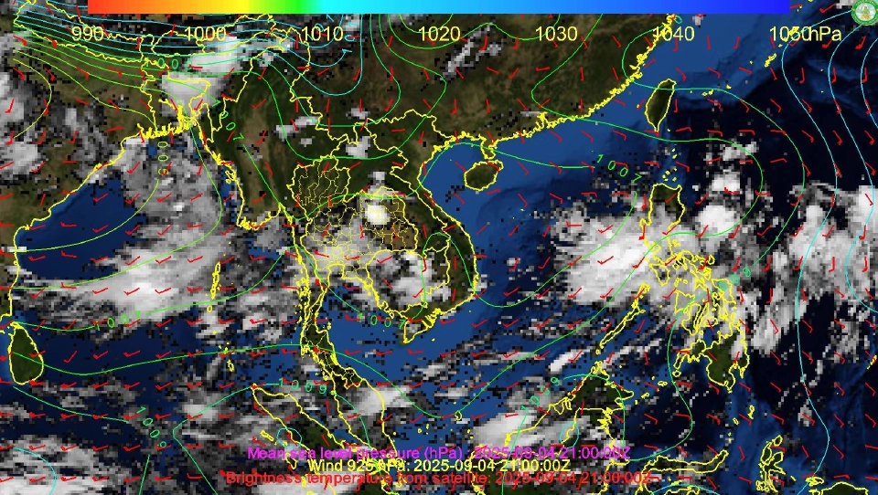 กรมอุตุนิยมวิทยา เผยหย่อมความกดอากาศต่ำกำลังแรง บริเวณทะเลจีนตอนใต้ คาดไม่เข้าไทย เช็กไทม์ไลน์สภาพอากาศ พยากรณ์ฝนล่วงหน้า 15 วันที่นี่