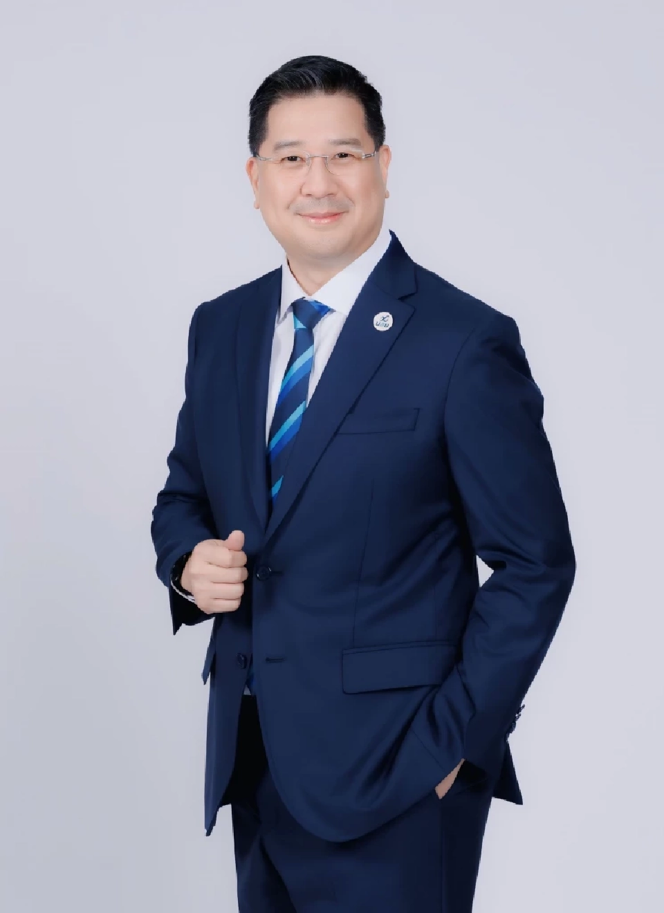 นายสิทธิกร ดิเรกสุนทร กรรมการและผู้จัดการทั่วไป บรรษัทประกันสินเชื่ออุตสาหกรรมขนาดย่อม (บสย.) 