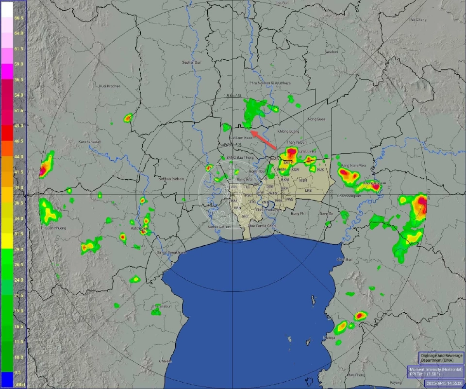 ศูนย์ป้องกันน้ำท่วม กรุงเทพมหานคร รายงานว่า เมื่อเวลา 15.00น. พื้นที่ กทม.ฝนเล็กน้อยถึงปานกลาง