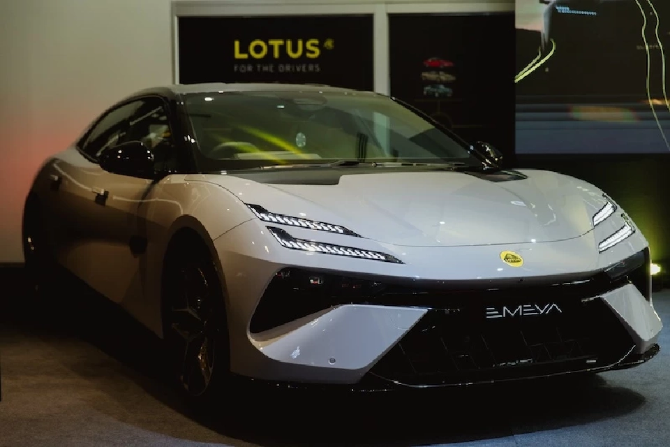 Lotus Emeya 600 ราคา 4.89 ล้านบาท EV นำเข้าจีน ถูกสุดของโลตัส