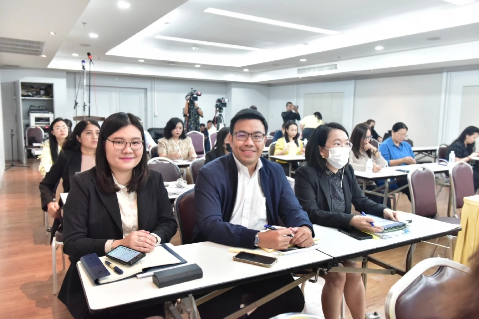 พาณิชย์ คุมใบอนุญาตส่งออกสินค้า ล็อตใหญ่ 204 พิกัด เริ่มปี 69