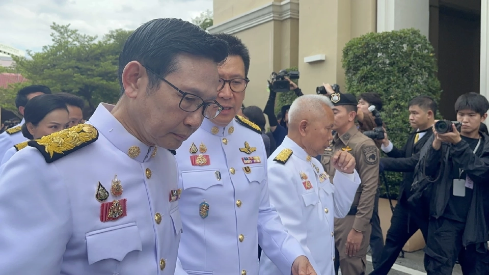 จับตา ‘รมว.พลังงานคนใหม่’ ตรึงราคาพลังงานทุกชนิด ฤกษ์เข้ากระทรวงพรุ่งนี้