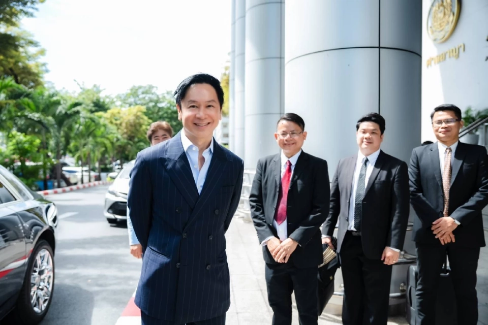 กฤษณ์ ณรงค์เดช 