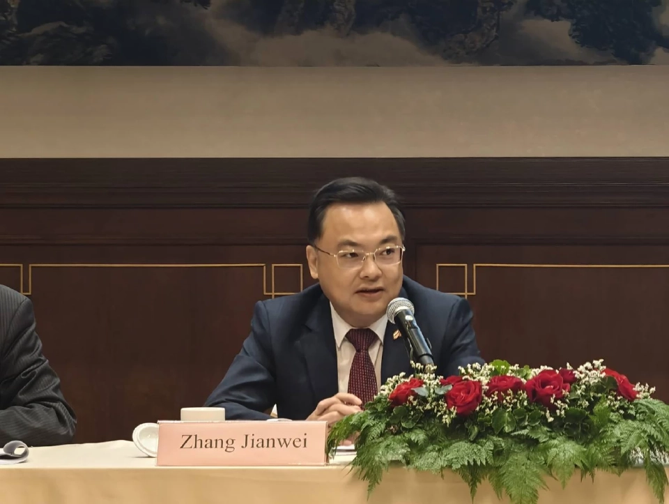 นายจาง เจี้ยนฮุ่ย เอกอัครราชทูตแห่งสาธารณรัฐประชาชนจีนประจำประเทศไทย 