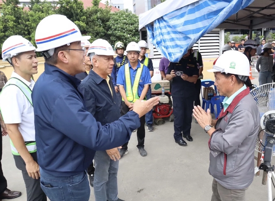 พิพัฒน์ รัชกิจประการ