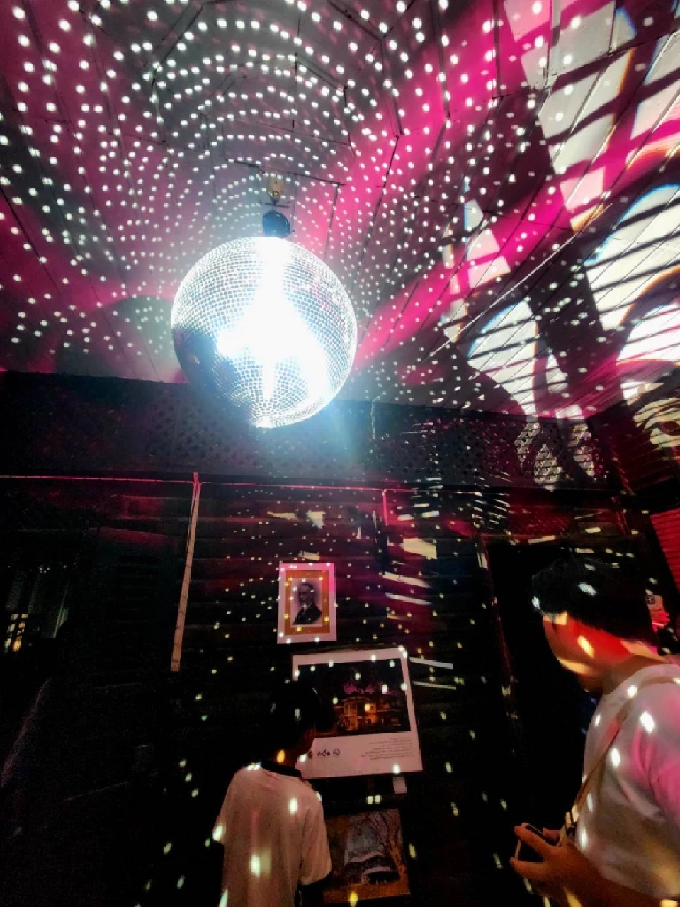 เริ่มแล้ว! วิจิตรลำปาง  เปิดพิกัด 13 จัดแสดงสีเสียง สุดตระการตา วันนี้-14 ก.ย.นี้