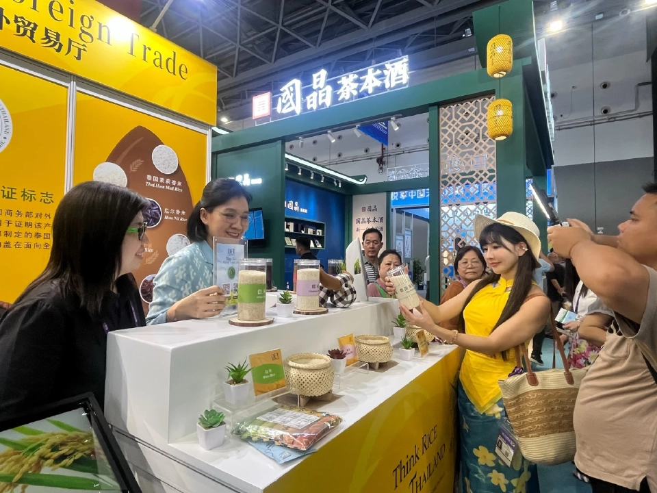 ข้าวไทยสุดปังในงาน “China – ASEAN Expo” ชาวจีนแห่ชื่นชมล้นหลาม สร้างโอกาสส่งออกเพิ่ม
