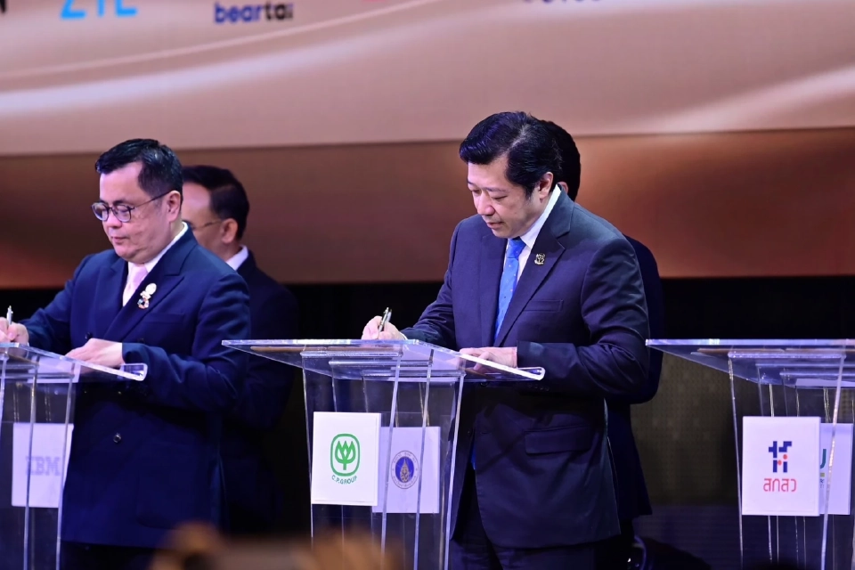 ซีพีโชว์พลังนวัตกรรม สร้างมูลค่าเศรษฐกิจกว่า 4 หมื่นล้าน พร้อมผนึกพันธมิตรโลก ปั้นไทยสู่ศูนย์กลางเทคโนโลยี