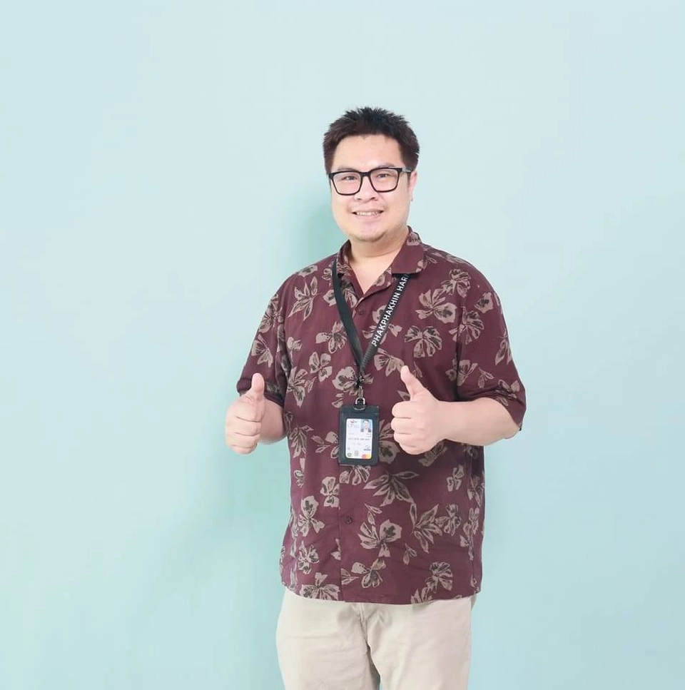 อาจารย์ภัคภาคิน หาญจริง อาจารย์ประจำสาขาวารสารศาสตร์คอนเวอร์เจ้นท์และสื่อดิจิทัลสร้างสรรค์ สถาบันการจัดการปัญญาภิวัฒน์