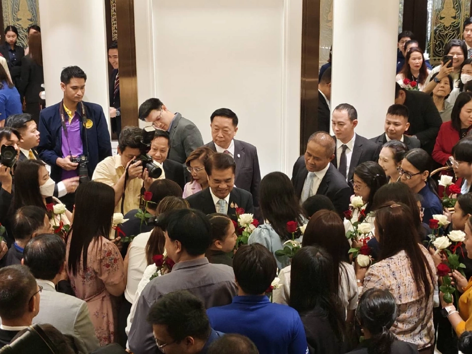 ‘สุริยะ-มนพร’ ฝากรมว.คมนาคมคนใหม่ สานต่อ พระราม2  ห่วงรถไฟฟ้า 20 บาทตลาดสายไม่ถูกสานต่อ