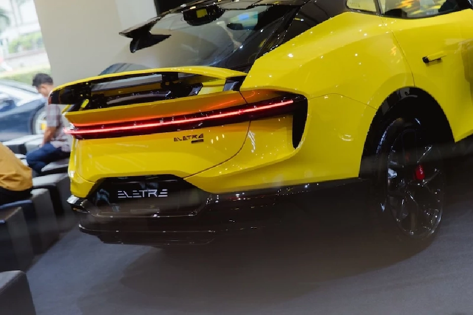 Lotus Emeya 600 ราคา 4.89 ล้านบาท EV นำเข้าจีน ถูกสุดของโลตัส