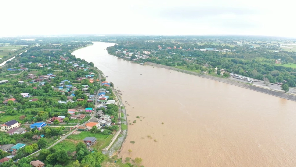 รับน้ำหลาก! กรมชลฯ เพิ่มการระบายน้ำเขื่อนเจ้าพระยา 1,500–2,000 ลบ.ม./วินาที