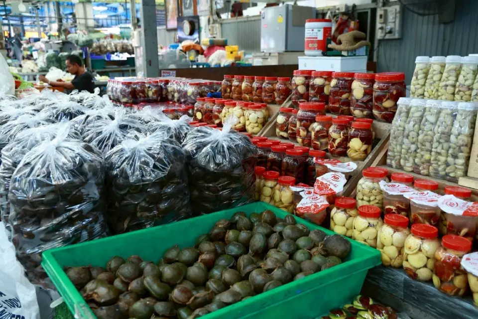 ​ตลาดสี่มุมเมือง ศูนย์กลางวัตถุดิบอาหารท้องถิ่นใหญ่สุดในไทย เปิด 24 ชม.