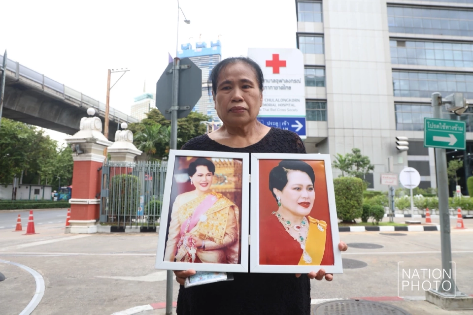 ประชาชนร่วมถวายความอาลัยแด่สมเด็จพระนางเจ้าสิริกิติ์ พระบรมราชชนนีพันปีหลวง