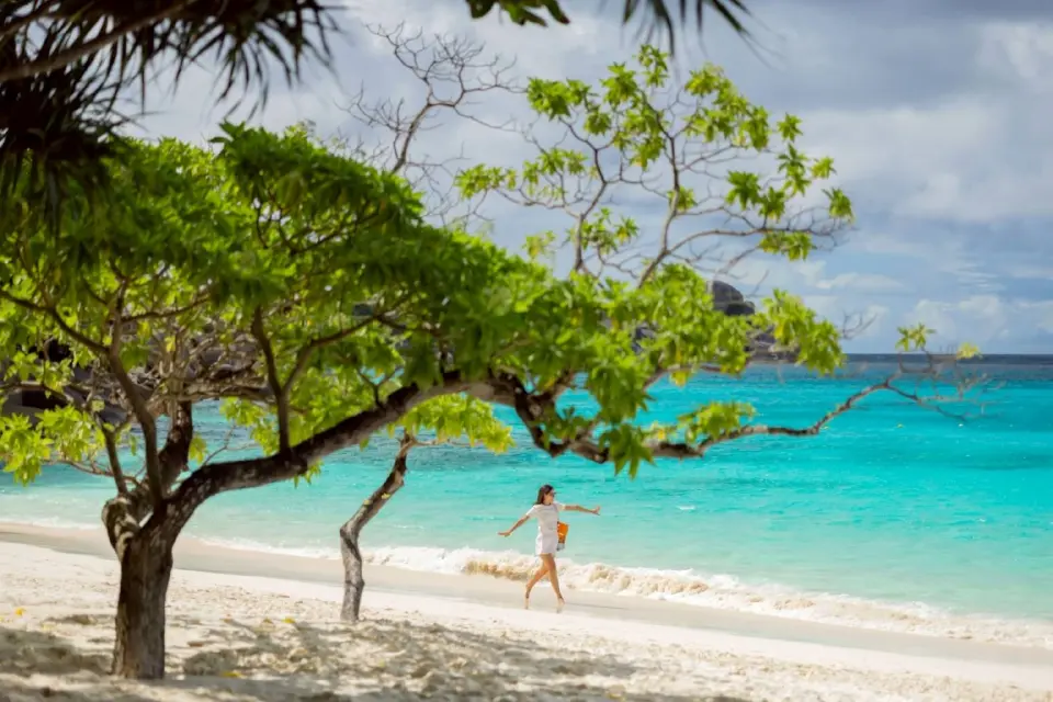 Sawanu Travel ทัวร์เรือพรีเมียม ท่องทะเลอันดามันแบบ Eco-Friendly มาตรฐานโลก