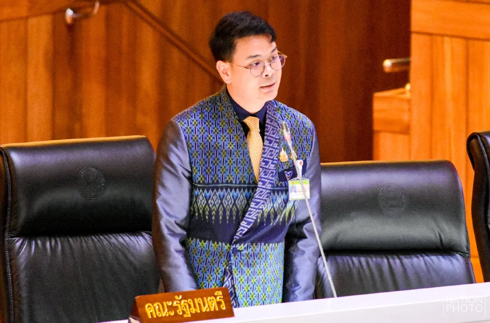 ไชยชนก ชิดชอบ