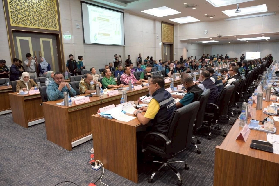 รมช.เกษตรฯ เคลื่อนทัพลงใต้ กำชับกรมชลฯ คุมเข้มแผนจัดการน้ำ ตั้งรับอุทกภัยนราธิวาส