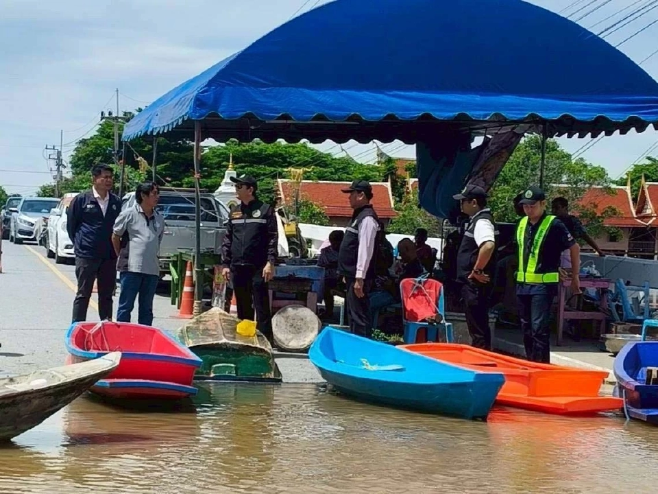 ปิดถนน 20 สาย ‘ทช.’ ประกาศผลกระทบน้ำท่วม สั่งเจ้าหน้าที่ ช่วยผู้ประสบภัย