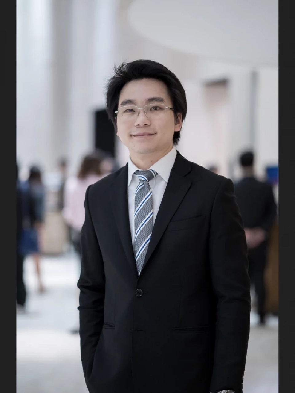 ดร.จิติพล พฤกษาเมธานันท์ ประธานเจ้าหน้าที่ผลิตภัณฑ์, หัวหน้าฝ่ายบริหารการลงทุน และที่ปรึกษาการลงทุน บริษัทหลักทรัพย์ (บล.) ฟินันเซียไซรัส จำกัด (มหาชน)