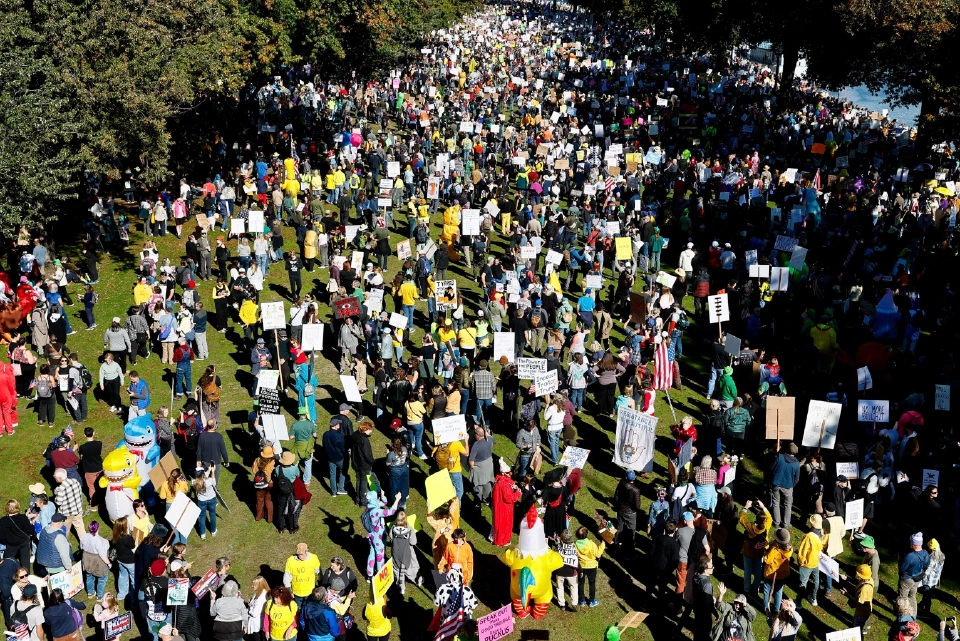 ชาวอเมริกันนับล้านร่วมชุมนุม 'No Kings' กล่าวหา 'ทรัมป์' เผด็จการ