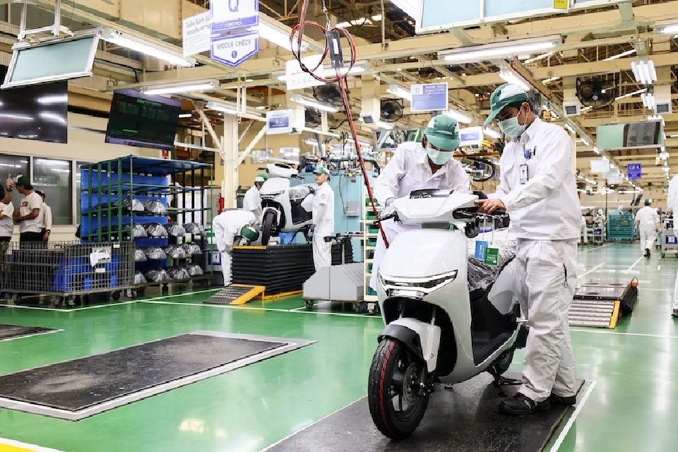 ไทยฮอนด้า ส่ง EV รุ่นใหม่ ขายดีลเลอร์ทั่วไปปี 2026 ผลิต CUV e เพิ่ม