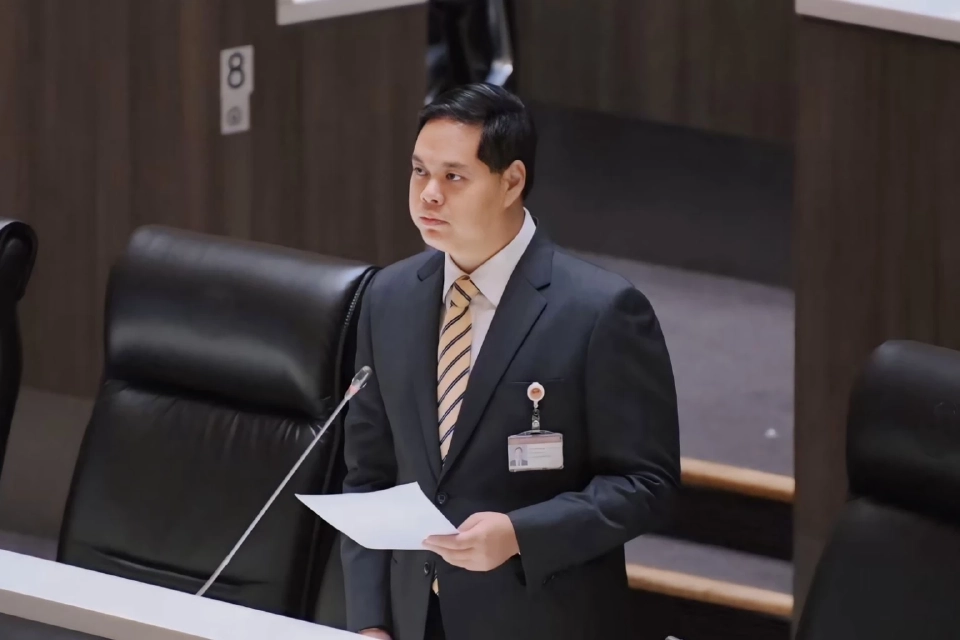 นายสรรเพชญ บุญญามณี สมาชิกสภาผู้แทนราษฎร จังหวัดสงขลา