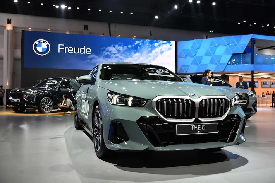  BMW i5 EV รุ่นแรกที่บีเอ็มดับเบิลยู ประกอบในไทย