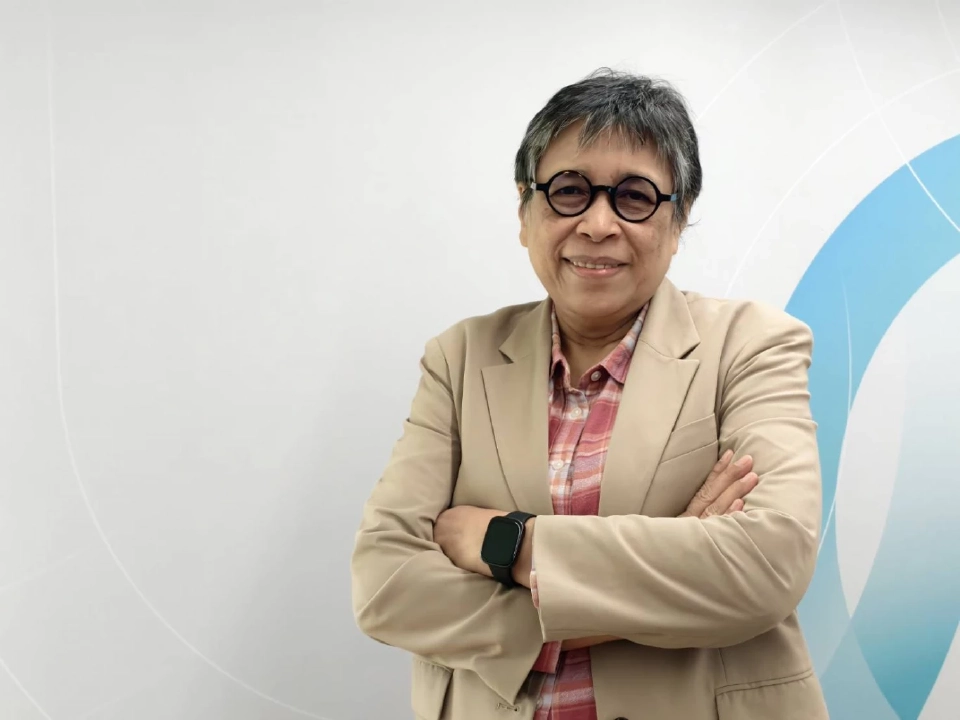 สารี อ่องสมหวัง