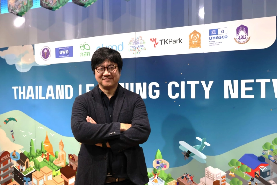 รศ.ดร.ปุ่น เที่ยงบูรณธรรม รองผู้อำนวยการหน่วยบริหารและจัดการทุนด้านการพัฒนาระดับพื้นที่ (บพท.) 