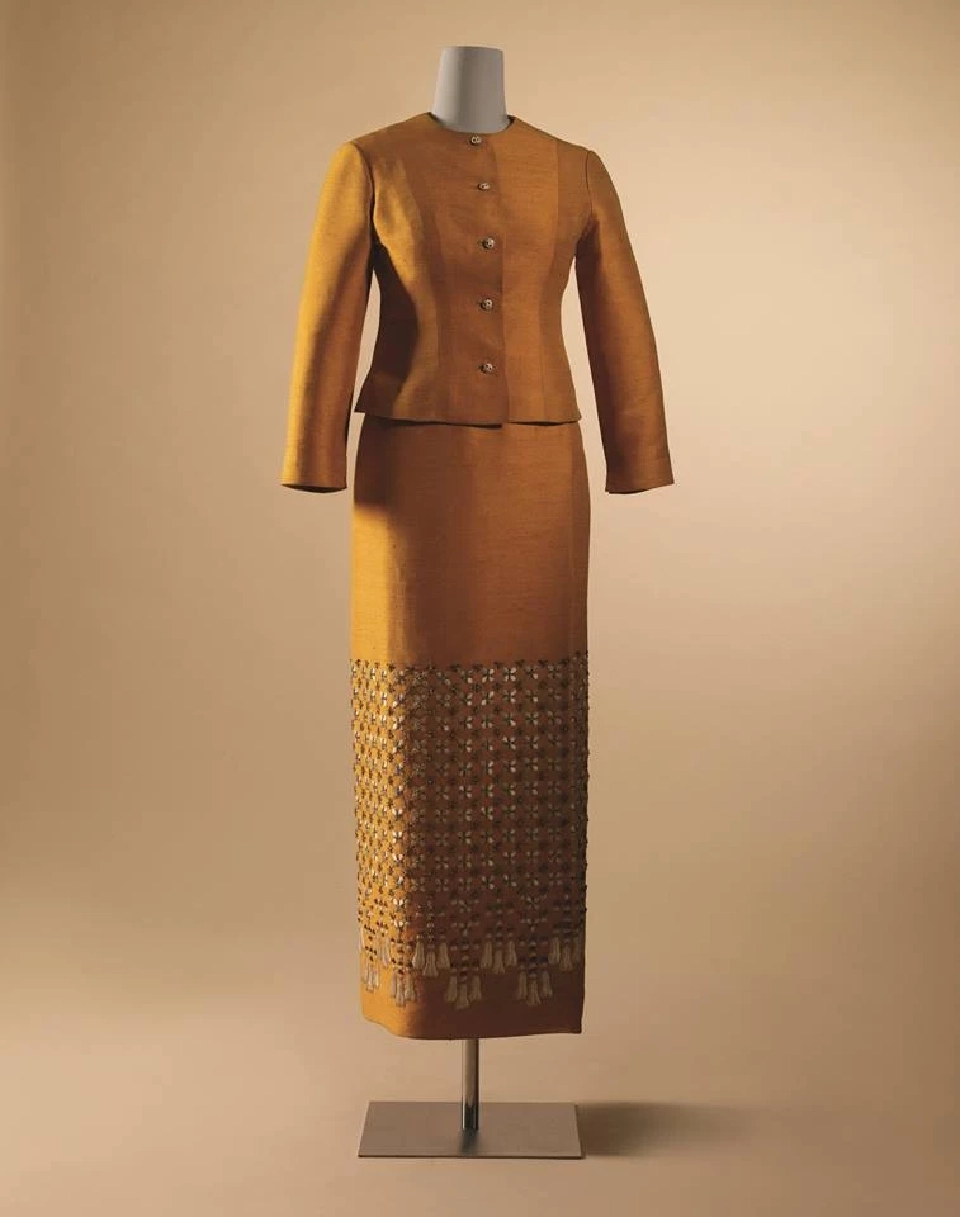 ชุดไทยเรือนต้น