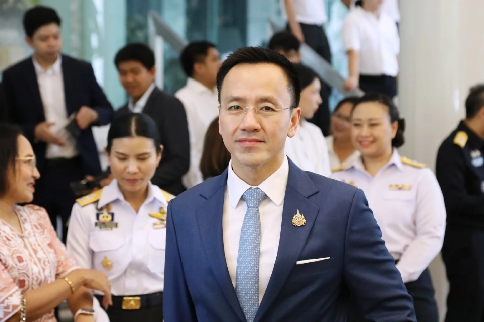 เส้นทางราชการ 'พันธ์ทอง ลอยกุลนันท์' จากนายด่าน สู่อธิบดีกรมศุลกากรคนใหม่