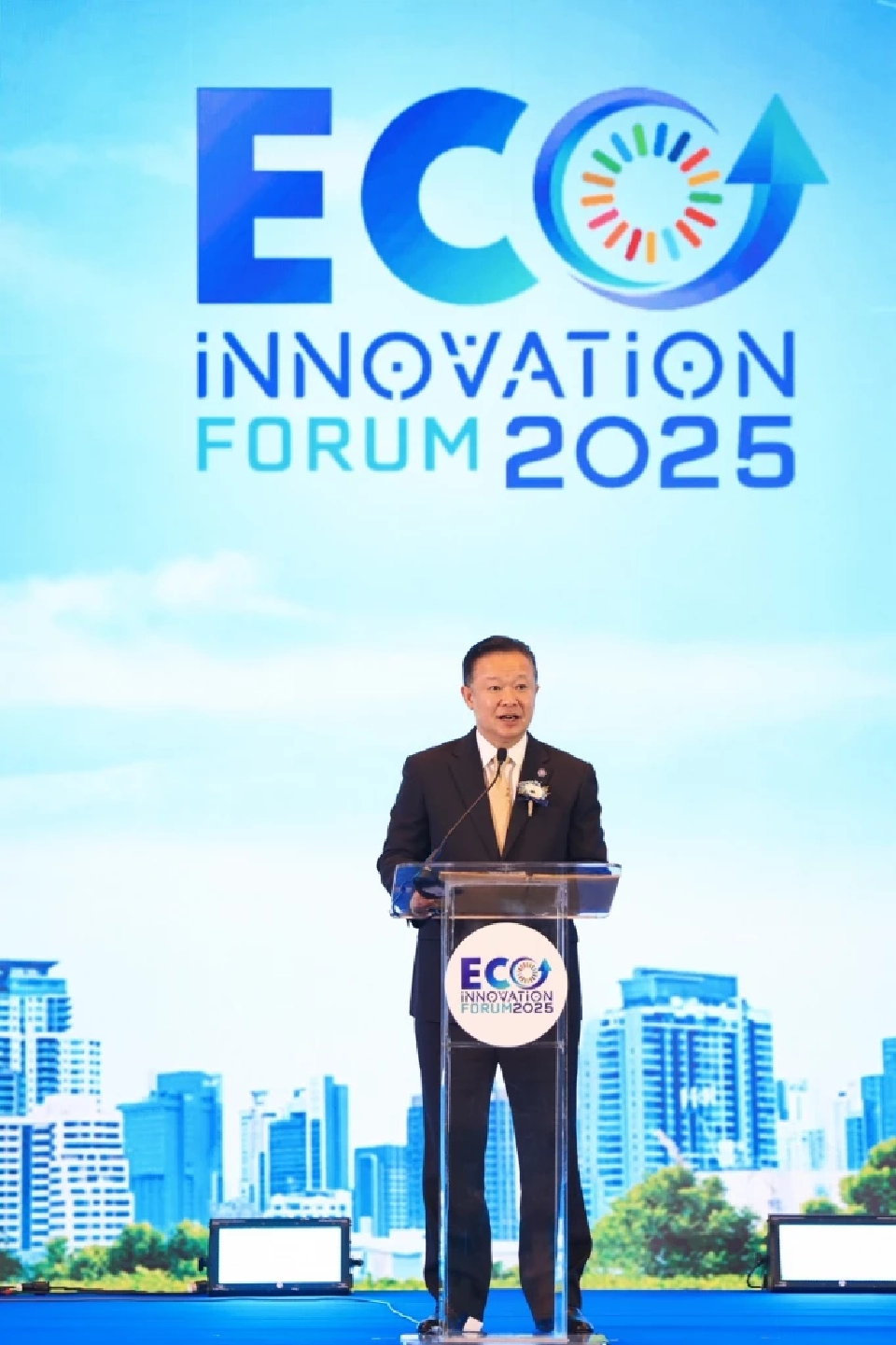 นายยุทธศักดิ์ สุภสร ประธานกรรมการ การนิคมอุตสาหกรรมแห่งประเทศไทย