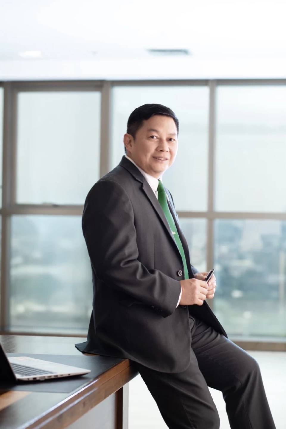 นายไพศาล หงษ์ทอง รองผู้จัดการธนาคารเพื่อการเกษตรและสหกรณ์การเกษตร(ธ.ก.ส.)