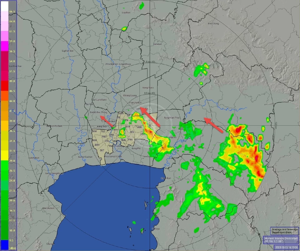 ศูนย์ป้องกันน้ำท่วม กรุงเทพมหานคร รายงานว่า เวลา16.30 น. พื้นที่ กทม. ฝนเล็กน้อยถึงปานกลาง