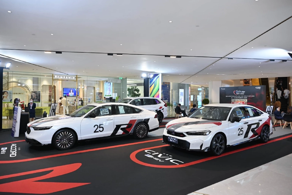 ดีลเด็ด MGC-ASIA จัดเต็มที่พารากอน กระตุ้นตลาดยานยนต์ปลายปี