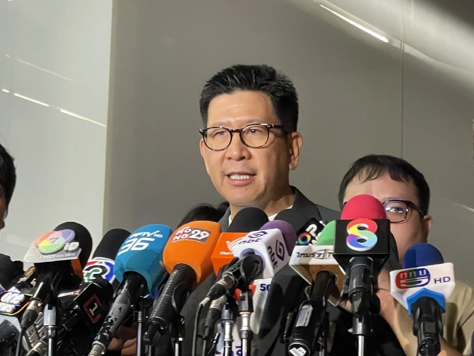 นายเอกนิติ นิติทัณฑ์ประภาศ รองนายกรัฐมนตรี และรัฐมนตรีว่าการกระทรวงการคลัง