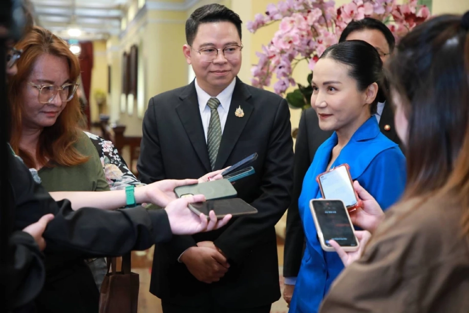 \"นฤมล\"ถกบอร์ด สกสค.เดินหน้าแก้หนี้ครู เร่งตั้งสหกรณ์กลาง