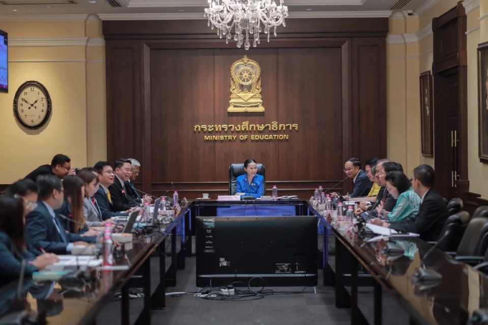 \"นฤมล\"ถกบอร์ด สกสค.เดินหน้าแก้หนี้ครู เร่งตั้งสหกรณ์กลาง