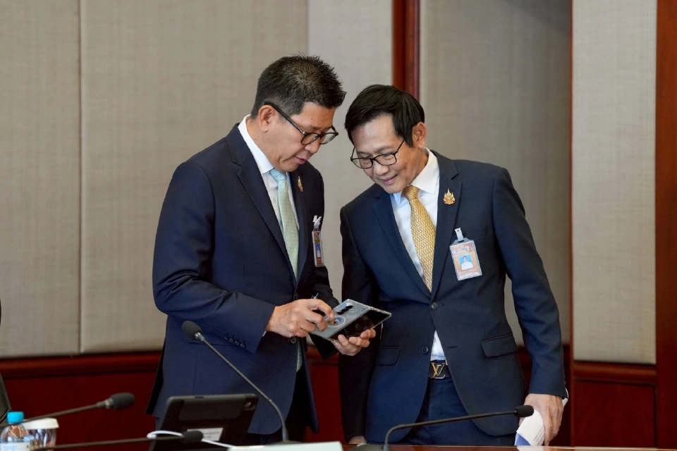 ‘พลังงาน’ ชง 4 โครงการยักษ์เข้า ครม. ดันเศรษฐกิจกว่า 5 หมื่นล้าน 